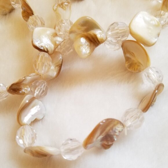 no brand Jewelry - Free with $15 purchase Tan Elastic bracelet 4 count